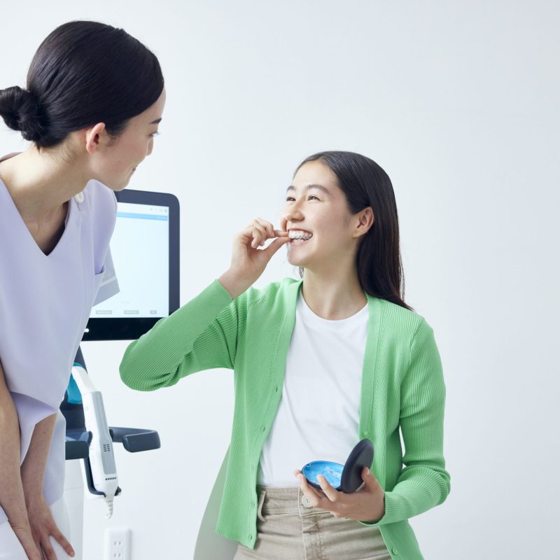 子供　目立ちにくい　取り外しができる　痛みが少ない マウスピース矯正